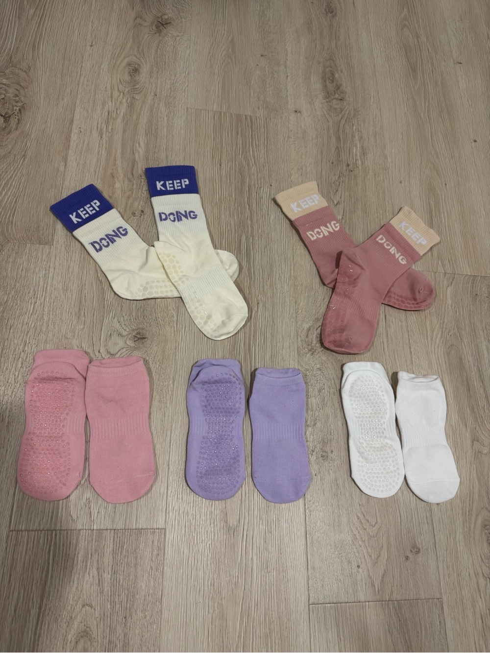 Women's Grip Socks. Set of 5; Cream, Pink, Purple, White